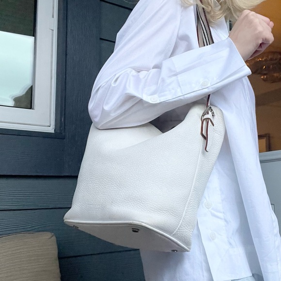 Burberry bag authentic - Picture 1 of 11